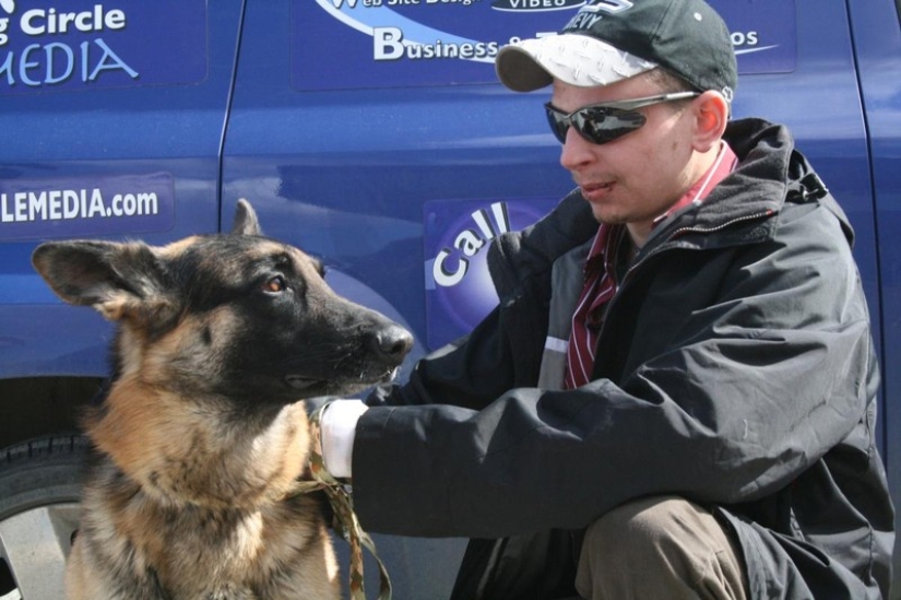 15 amazing stories of animal heroes who saved people from death