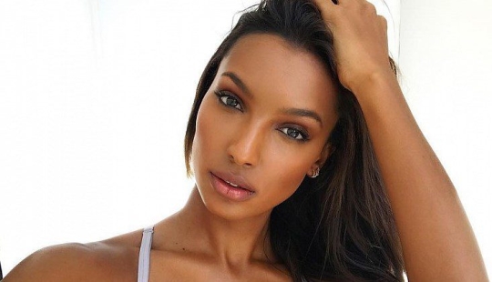 15 photos of Jasmine Tookes — a model who is worth your attention
