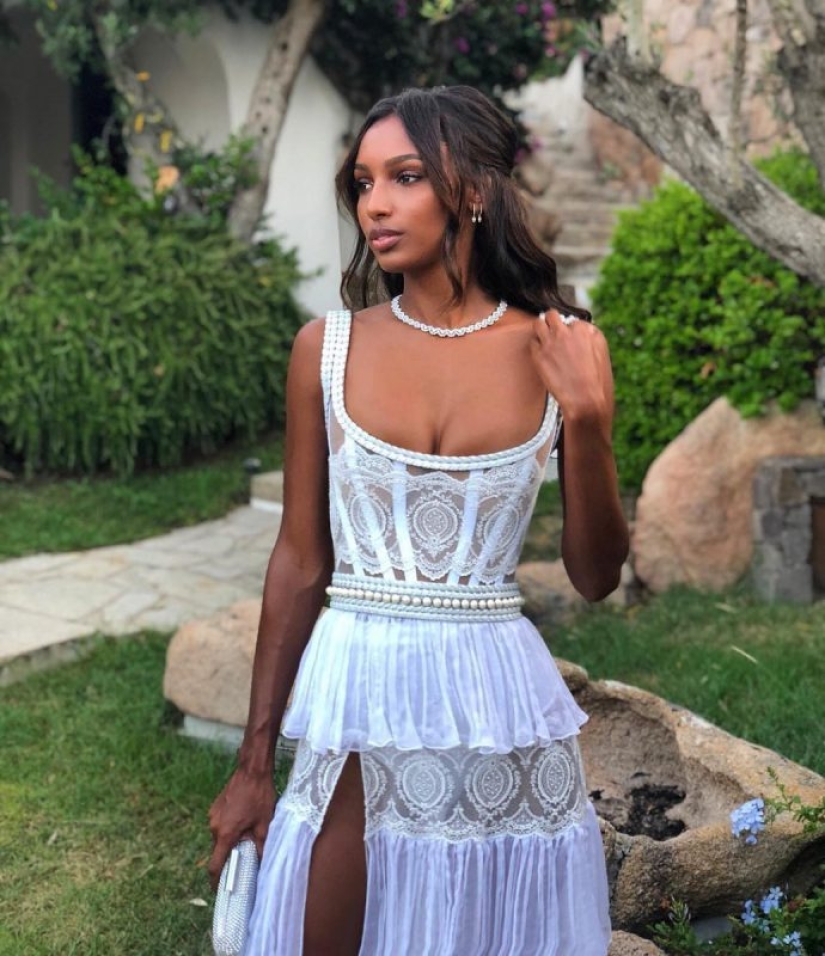 15 photos of Jasmine Tookes — a model who is worth your attention