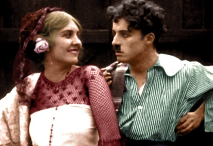 15 rare colorized photographs of Charlie Chaplin taken in the 1910s and 1930s