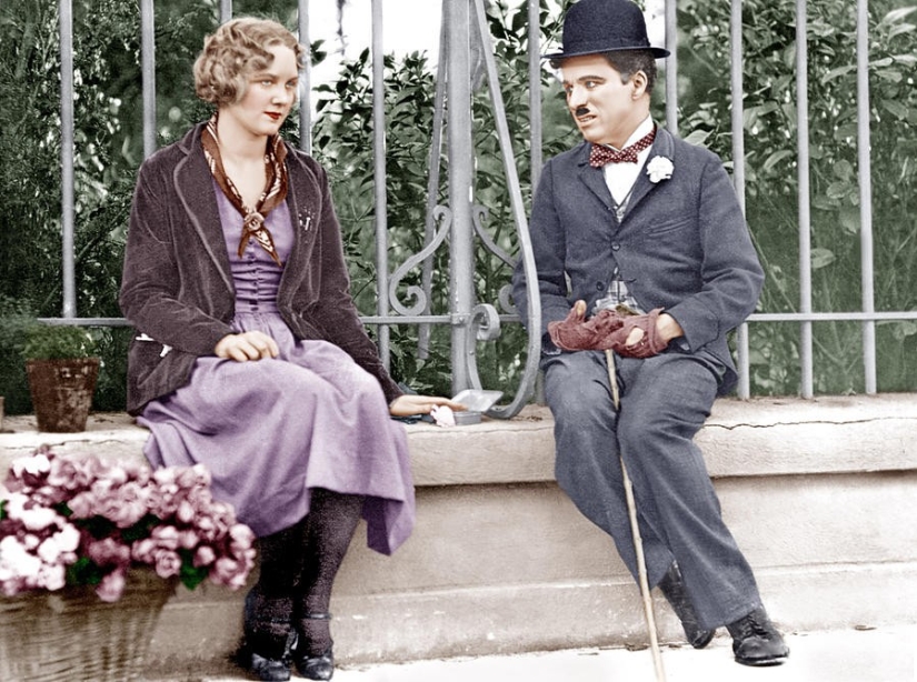 15 rare colorized photographs of Charlie Chaplin taken in the 1910s and 1930s