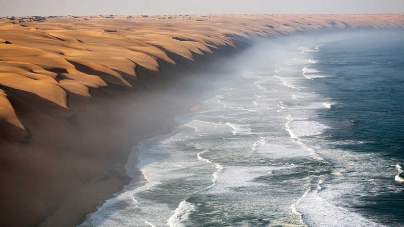 16 breathtaking views on earth that make your head spin