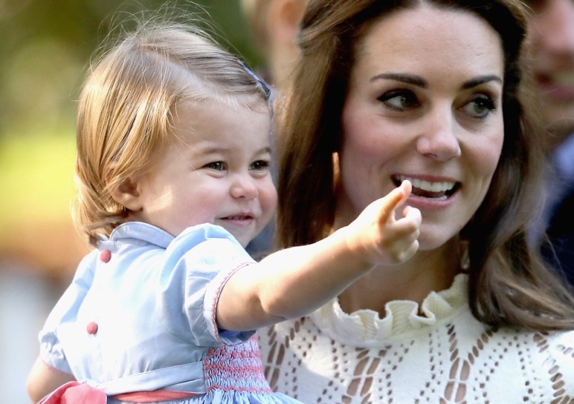 16 photos of Kate Middleton, in which an ordinary mother recognizes herself