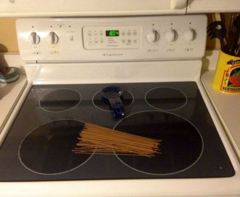 19 photos about why husbands can't be trusted with anything