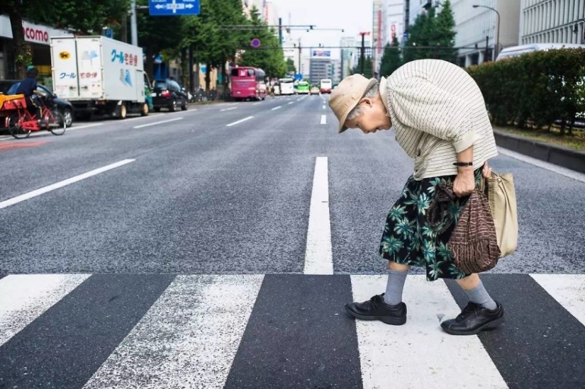 20 fotogramas de fotografía callejera que revelan un lado desconocido de Japón