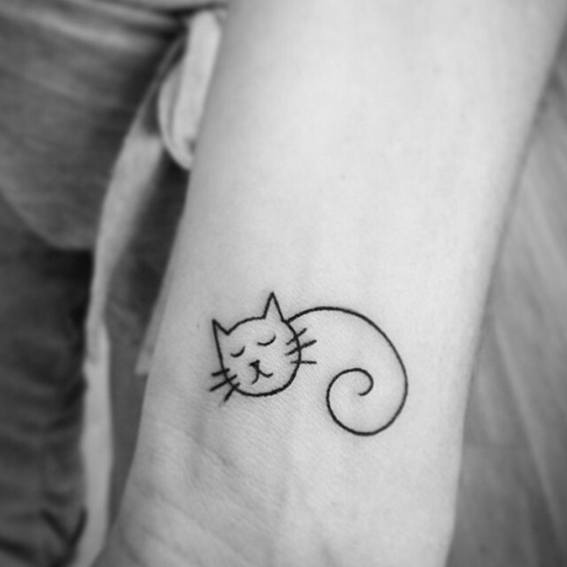 20 minimalist tattoos for cat lovers