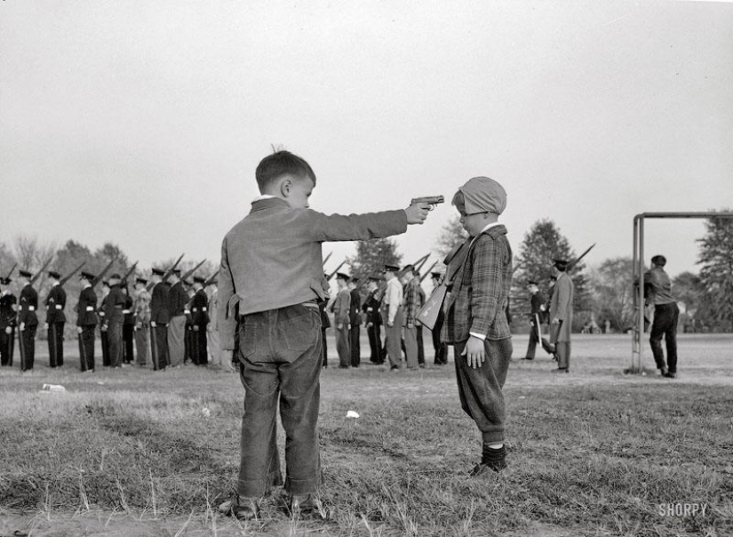 20 most expressive children's photos of the legendary Esther Babli