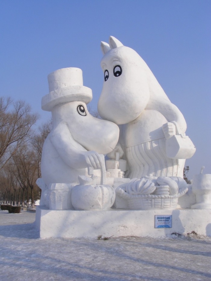 20 ways to artistically decorate a snowdrift