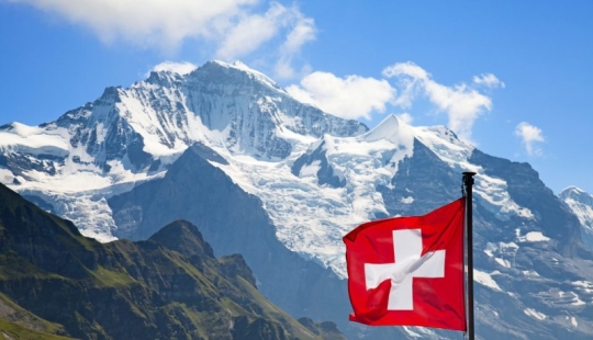 $21 for 120 breaths: how the Swiss make money from Alpine air