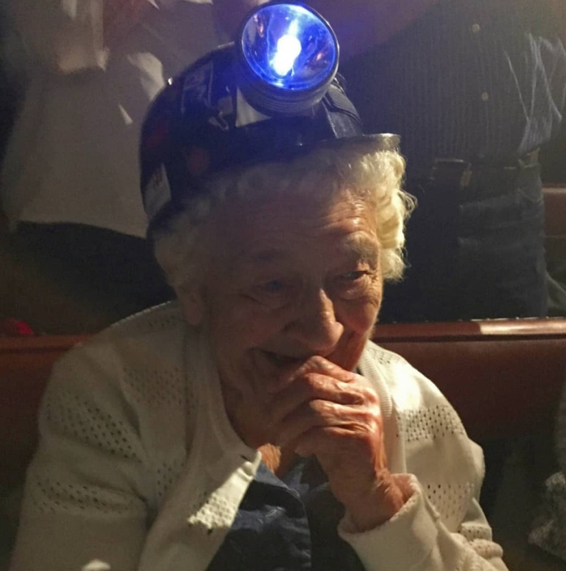 22 cute and funny photos of grandmothers who know how to surprise