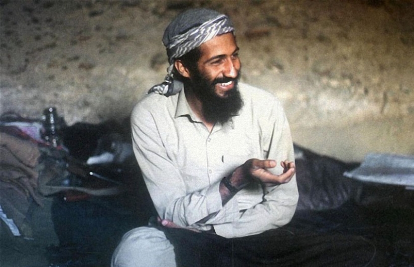 22 imágenes de la vida de Osama bin Laden y su familia