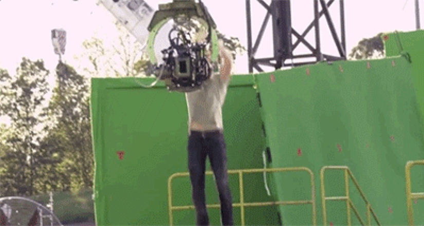 25 cool behind the scenes photos and gifs from movie sets