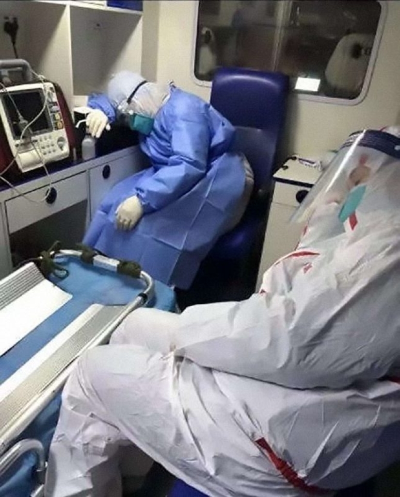 25 photos about the everyday life of medical staff in Wuhan infected with coronavirus