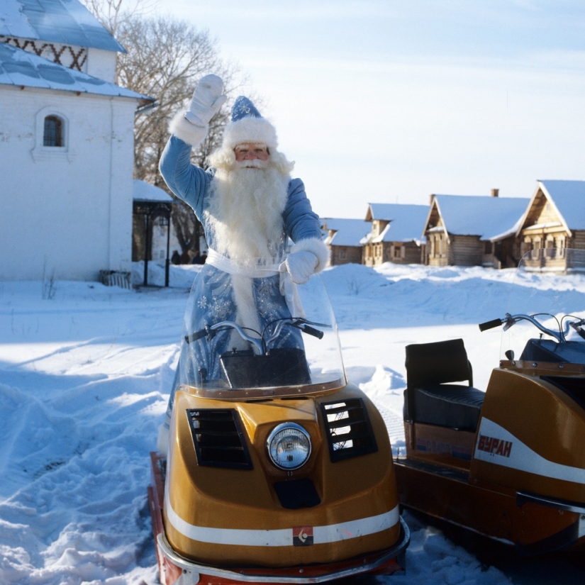 26 photos with Soviet Santa Claus from the 80s