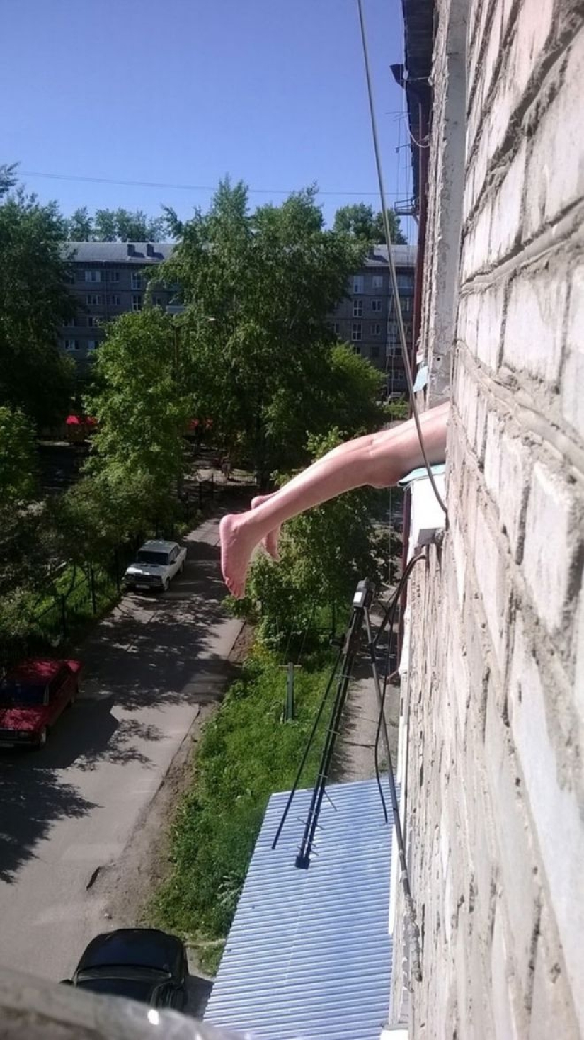 30 examples of extreme sun baths on the roof, in the window and not only