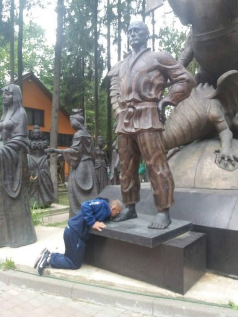 30 funny photos taken somewhere in Russia