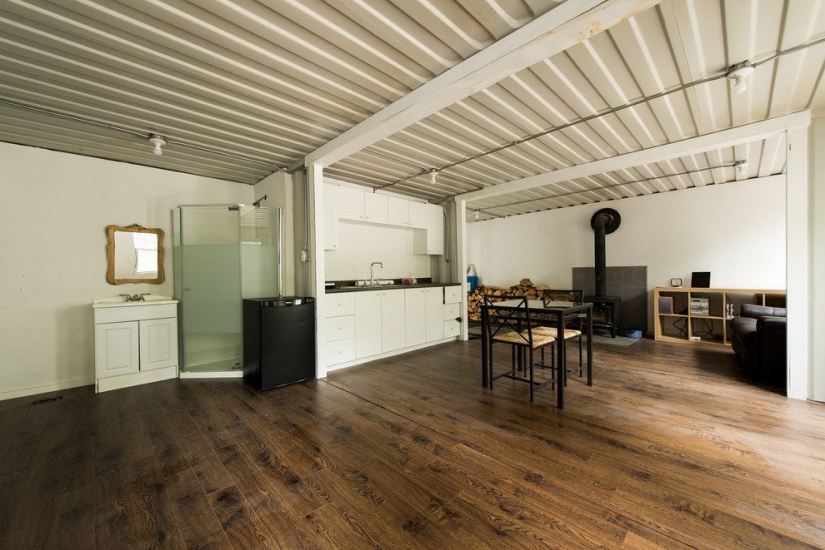 $3,400 shipping container dream home