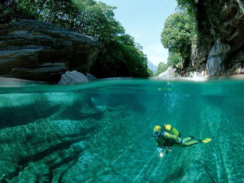 35 unique places of the planet that will surprise with crystal clear water