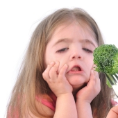 40 reasons why children refuse to eat