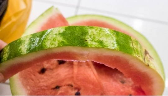 5 signs of nitrate watermelon that may help you avoid food poisoning