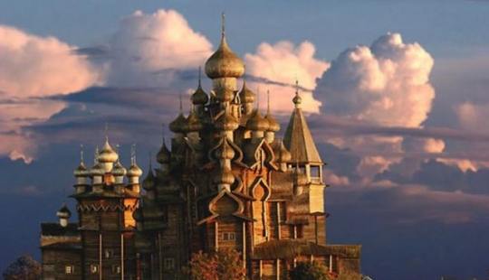 7 MOST beautiful wooden houses and palaces in Russia