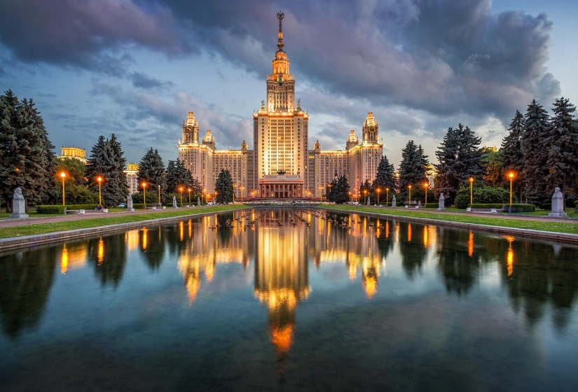 8 most beautiful squares in Moscow