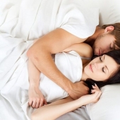 9 cosas que hacen las parejas felices antes de acostarse