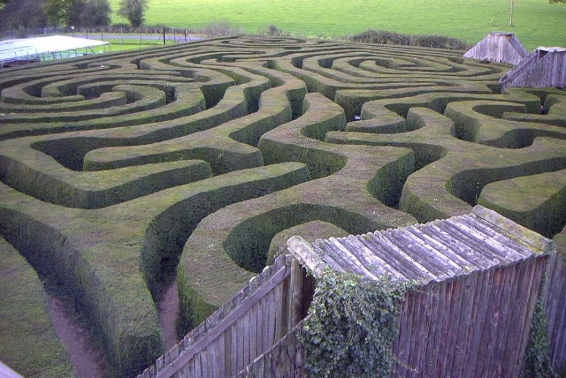 9 most unusual hedge mazes in the world that you need to walk through at least once in your life