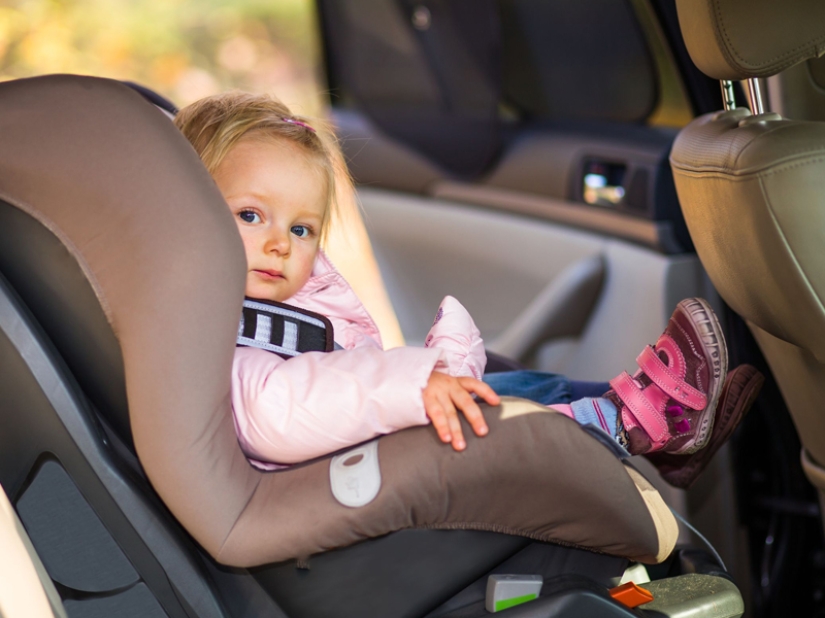 9 reasons why you can't leave a child alone in a car