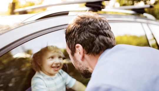 9 reasons why you can't leave a child alone in a car