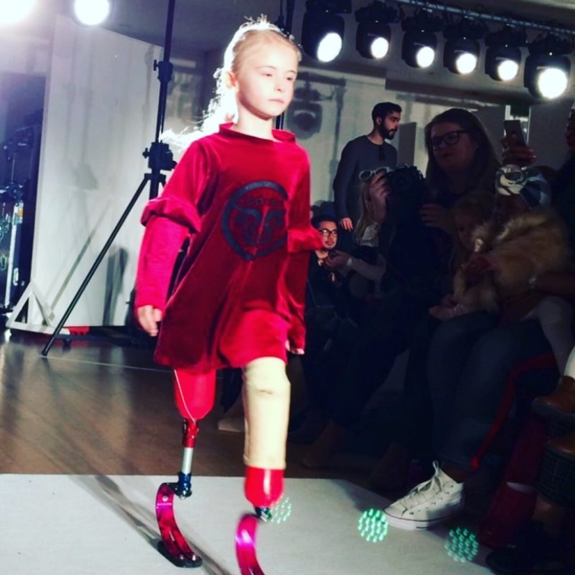 9-year-old model without legs took to the catwalk at New York Fashion Week