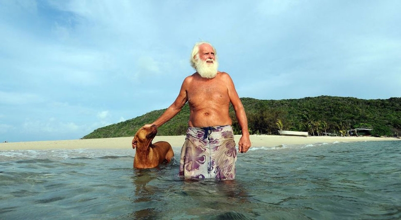 A bankrupt Australian millionaire has been living alone on a desert island for 20 years