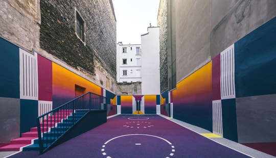 A basketball court that seems virtual