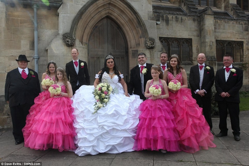 A British woman got married in an immense dress that weighs 63 kilograms