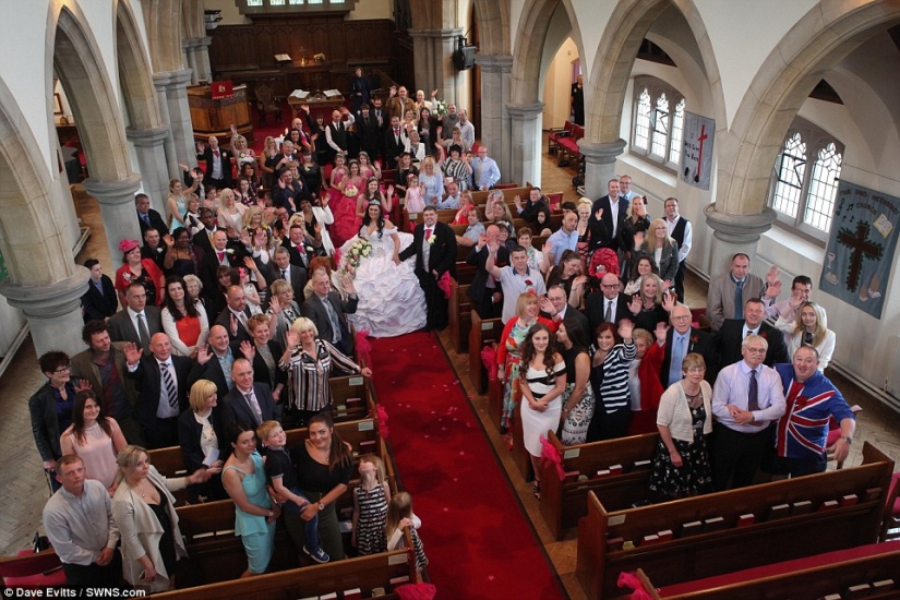 A British woman got married in an immense dress that weighs 63 kilograms