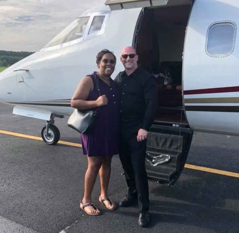 A couple from the USA lived in luxury at the expense of the authorities, but the scammers were given away by bragging in social networks