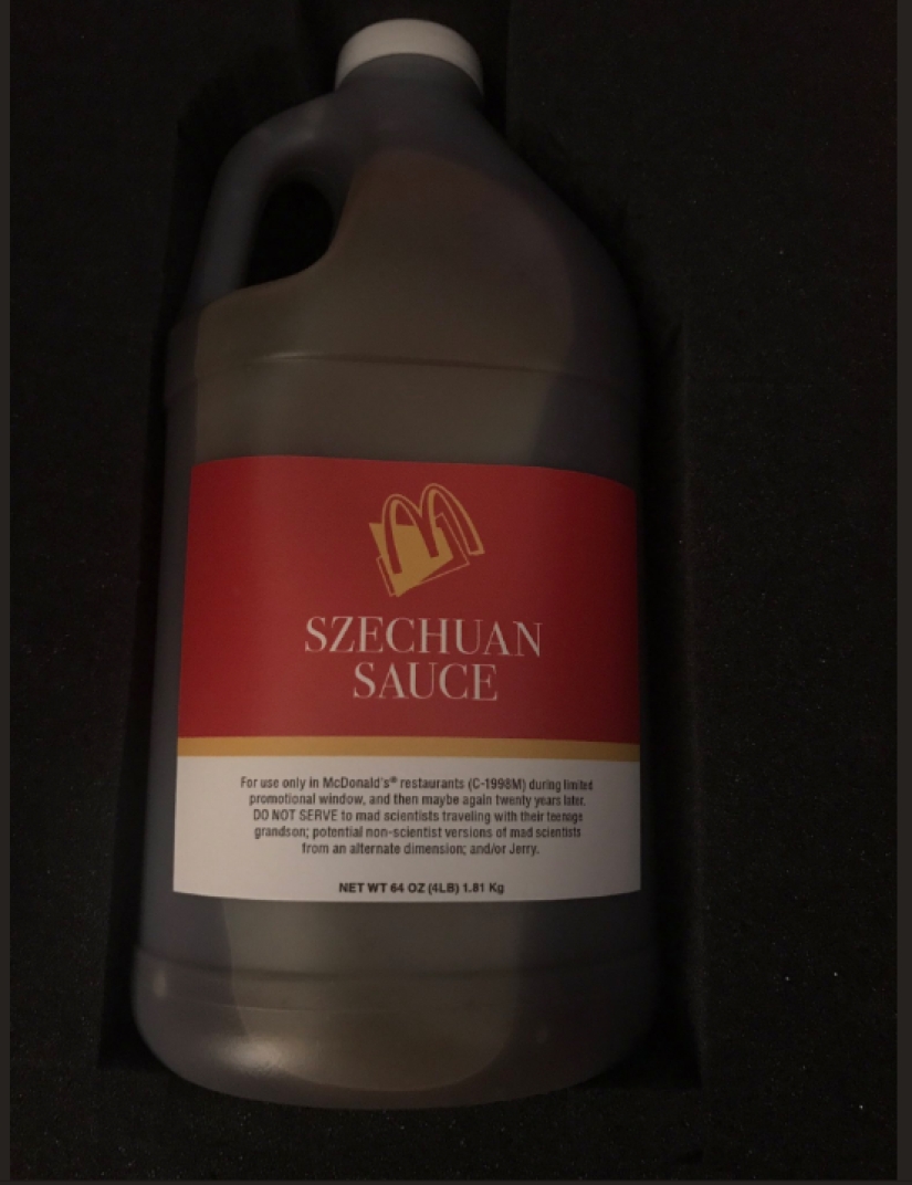 A fan of "Rick and Morty" gave his car for a box of sauce from the cartoon