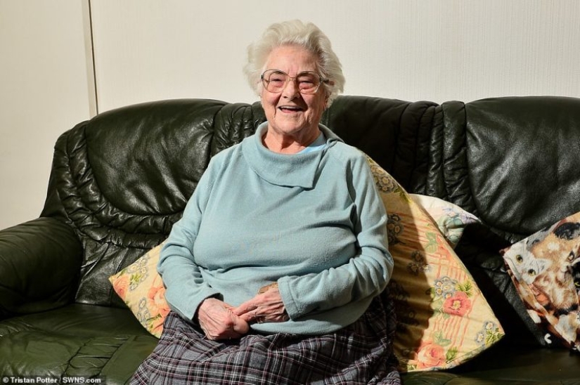 A life-long street: a British woman has lived in one place for 88 years