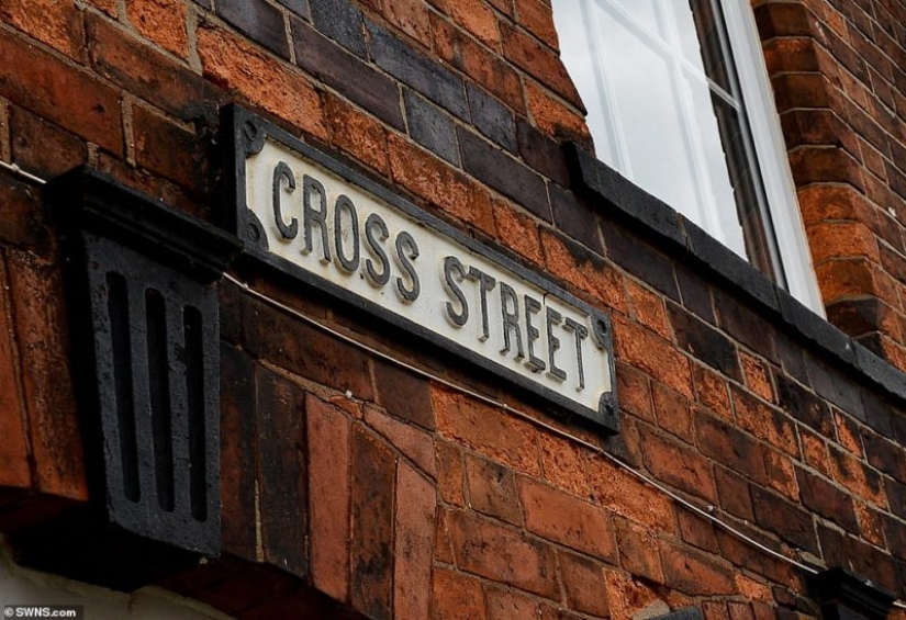 A life-long street: a British woman has lived in one place for 88 years