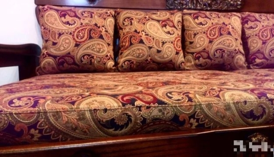 A man from Volgograd sells a sofa at an incredible price