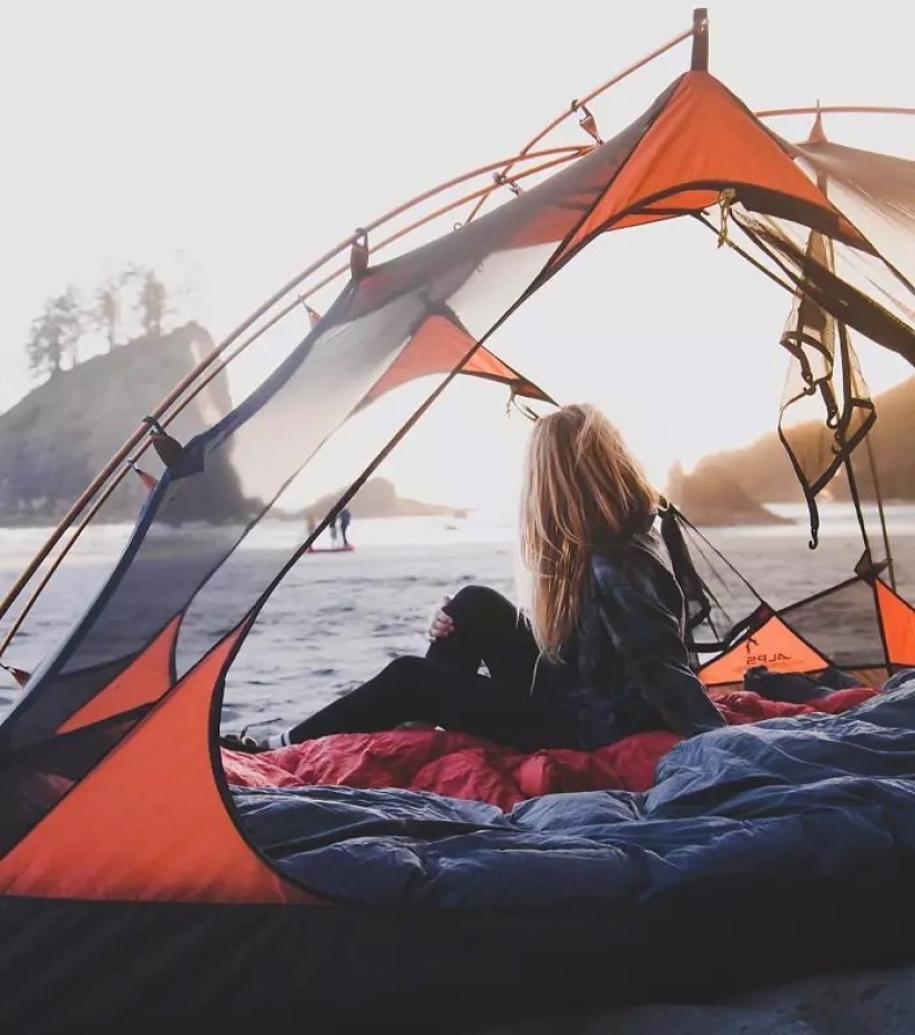 A new trend of wild tourism – tents with transparent walls