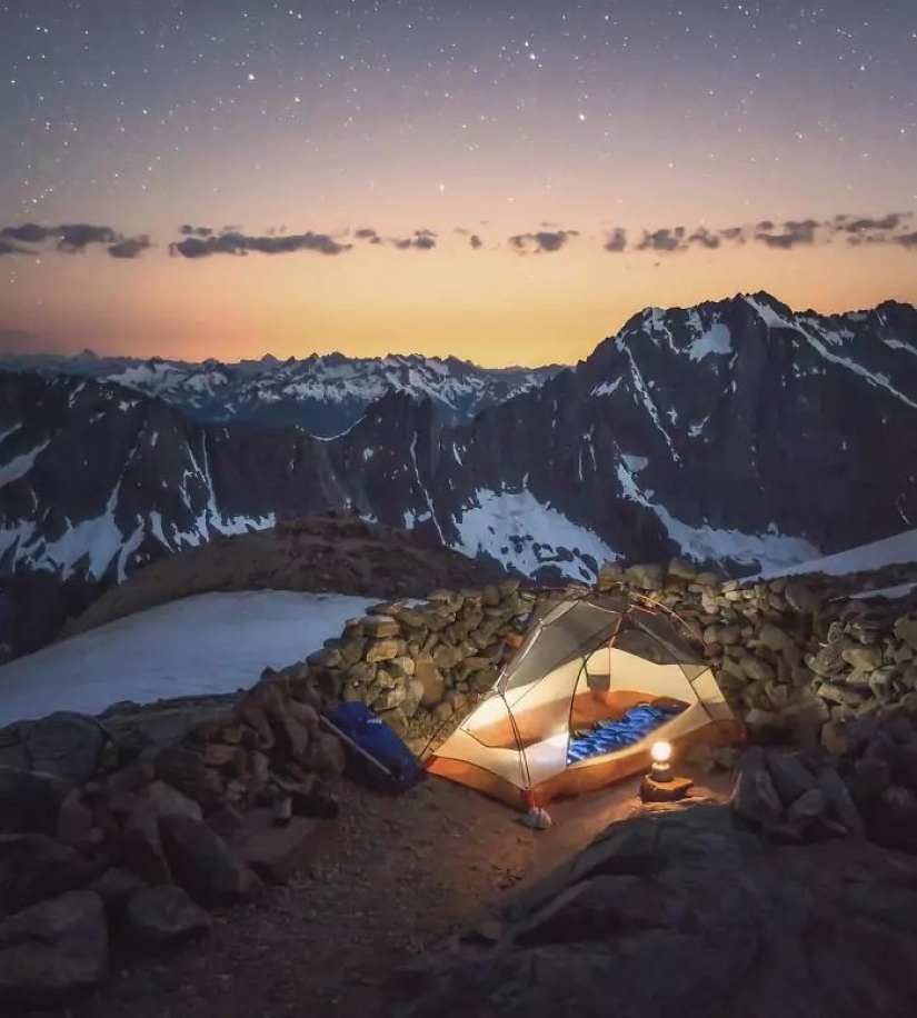 A new trend of wild tourism – tents with transparent walls