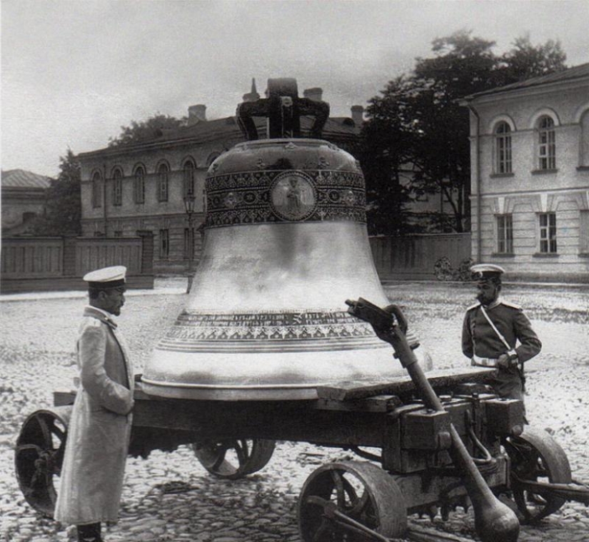 A selection of old photos of St. Petersburg