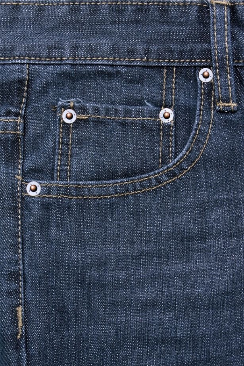 A small but important detail: what are the rivets on the pockets of jeans for