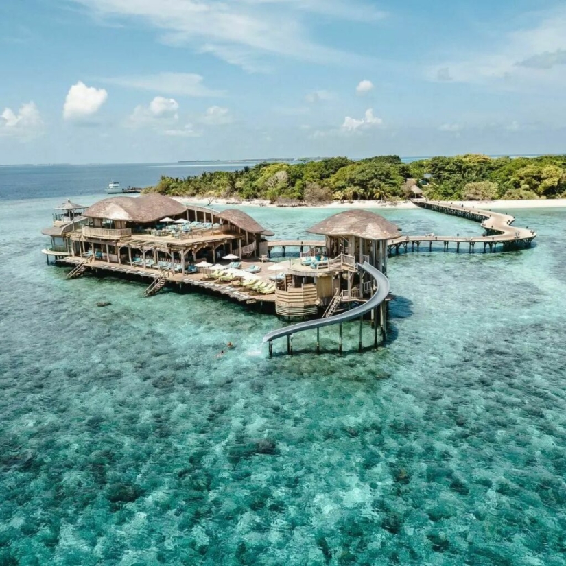 A store in the Maldives has opened a dream job with a ridiculous salary