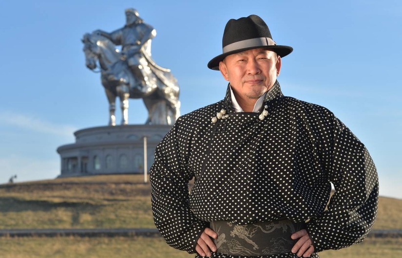 A super hero, not a politician: why the president of Mongolia is the "coolest"