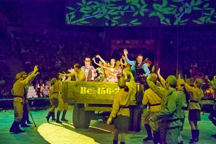 A todos les encanta el circo: el entretenimiento popular para niños en Rusia será gratuito para los militares