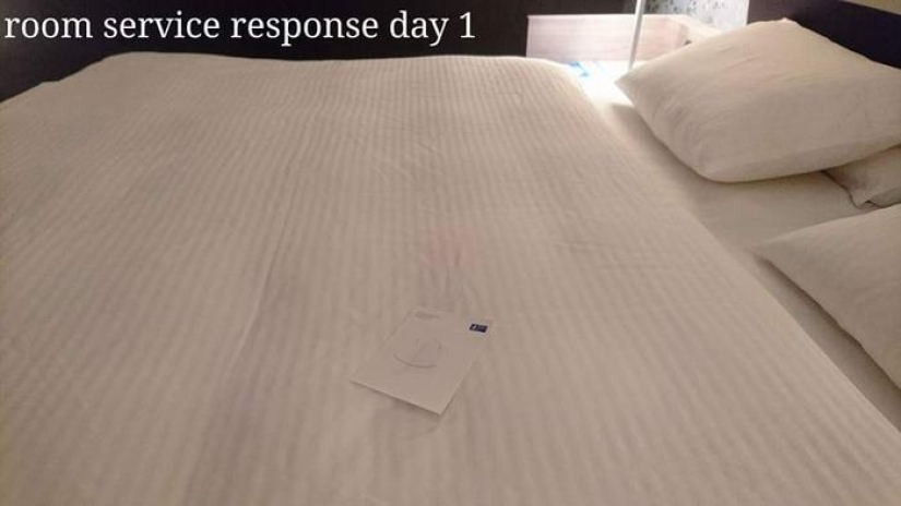 Aburrido en un viaje de negocios, el invitado comenzó a dejar mensajes divertidos a las criadas