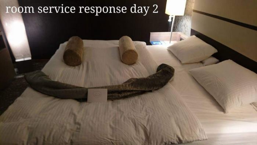 Aburrido en un viaje de negocios, el invitado comenzó a dejar mensajes divertidos a las criadas