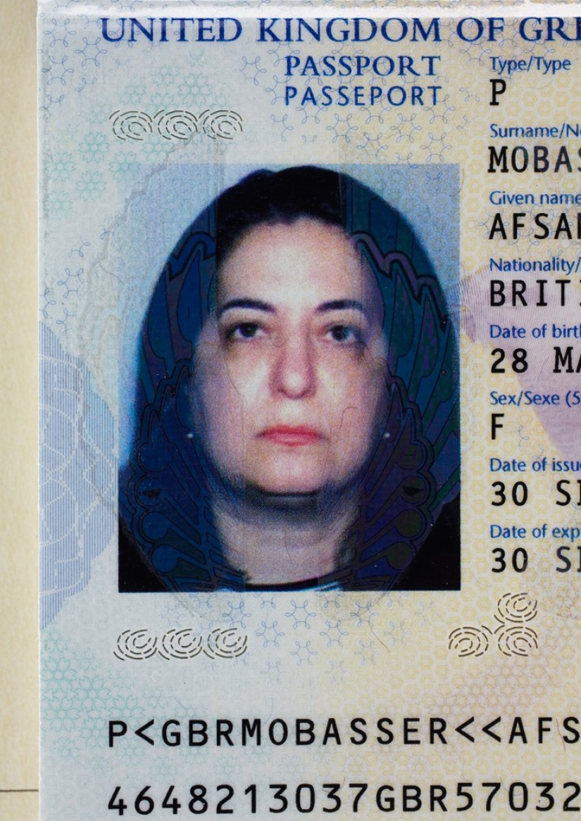 Afsaneh: La vida de una mujer en fotos de pasaporte